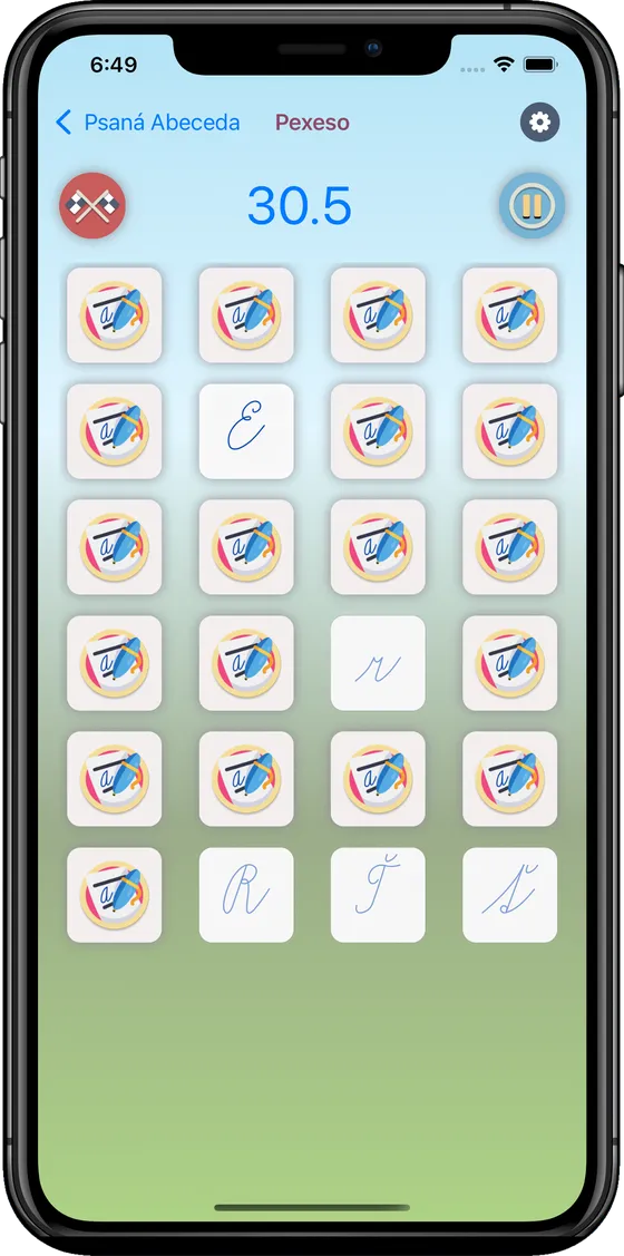 Pexeso s psacími písmeny v mobilní aplikaci
